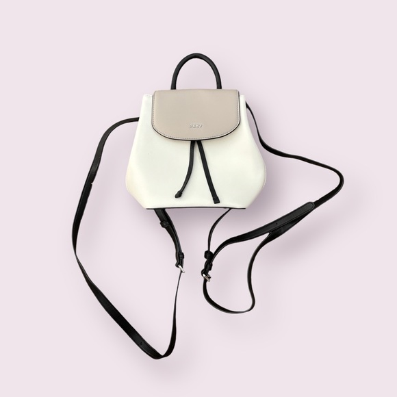Chic DKNY mini backpack - Picture 1 of 3
